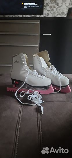 Коньки женские