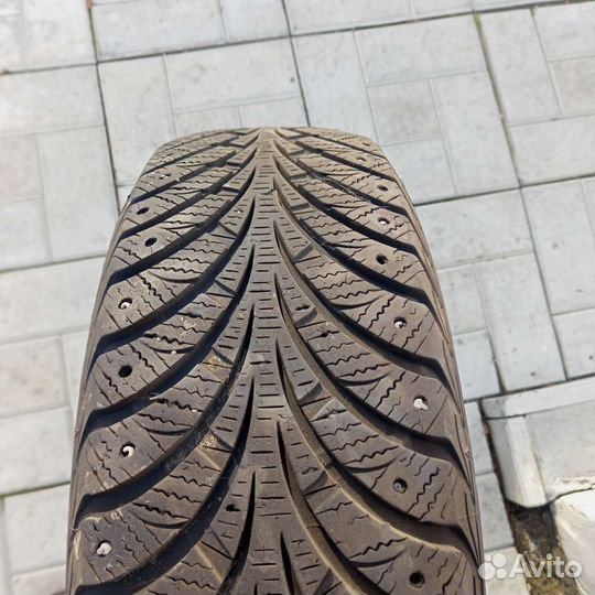 Goodyear UltraGrip Extreme 185/65 R15