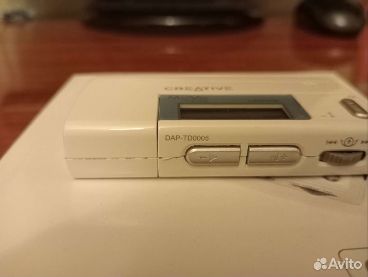 MP3 плеер Creative muvo V200