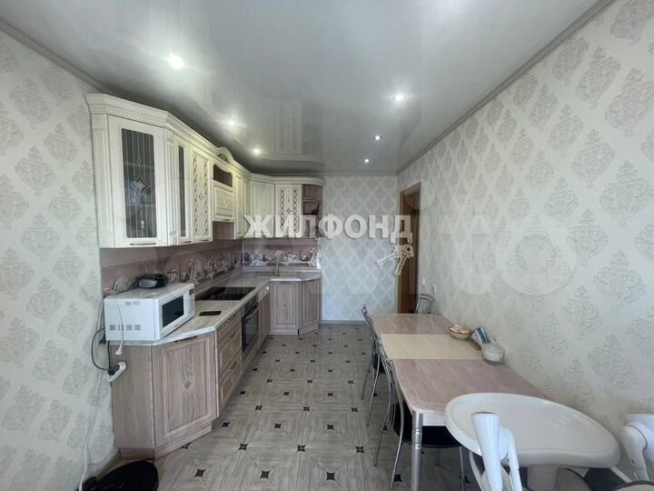 2-к. квартира, 65 м², 5/5 эт.