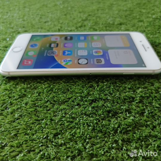 iPhone 8 Plus, 64 ГБ