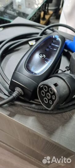 Зарядное устройство на Mersedes Benz Оригинал