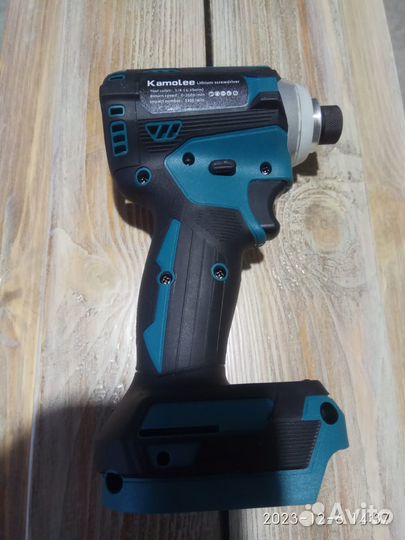 Винтоверт аккумуляторный