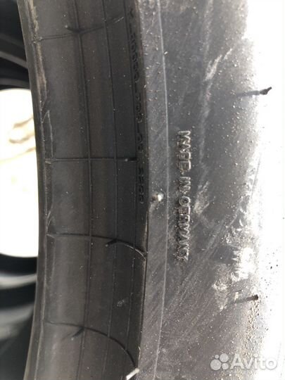 Pirelli P Zero PZ4 285/35 R23 и 325/30 R23 109Y