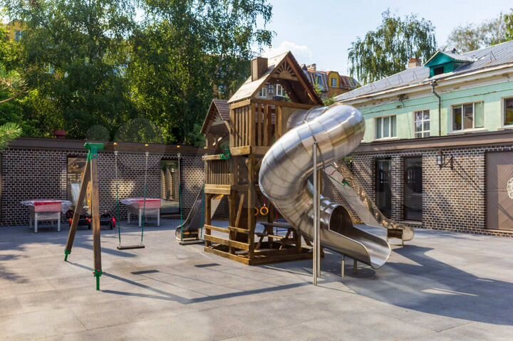 2-к. квартира, 93,7 м², 2/4 эт.