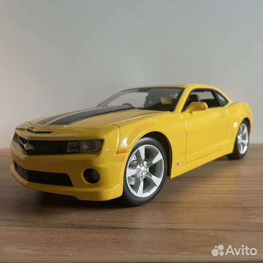 Модель автомобиля Chevrolet Camaro SS 1:18 Maisto