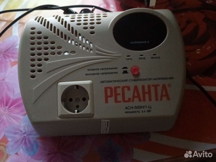 Стабилизатор напряжения настенный