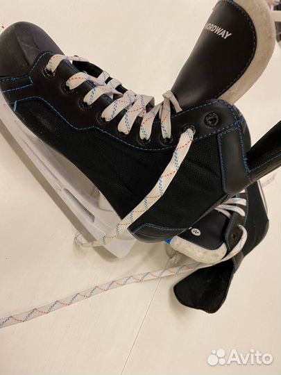 Коньки хоккейные