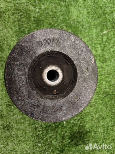 Демпфер правый Bmw F30 N20B20A 2011