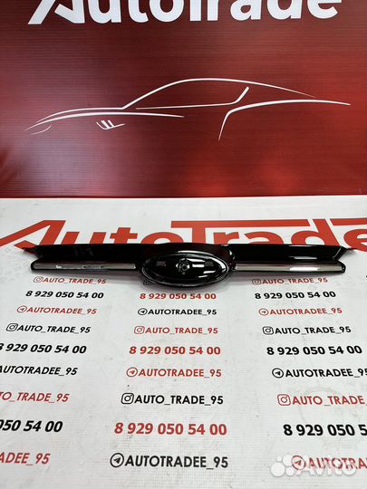 Решетка радиатора верхняя ford focus 3 глянцевая