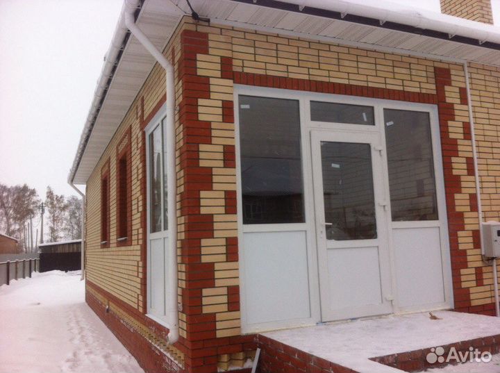 Дверь, тамбур