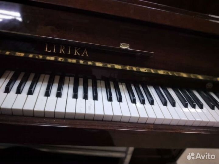 Пианино выпуск 80-ых годов