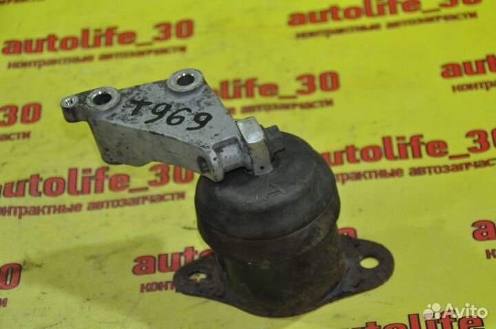 Подушка двигателя правая Honda Accord 7