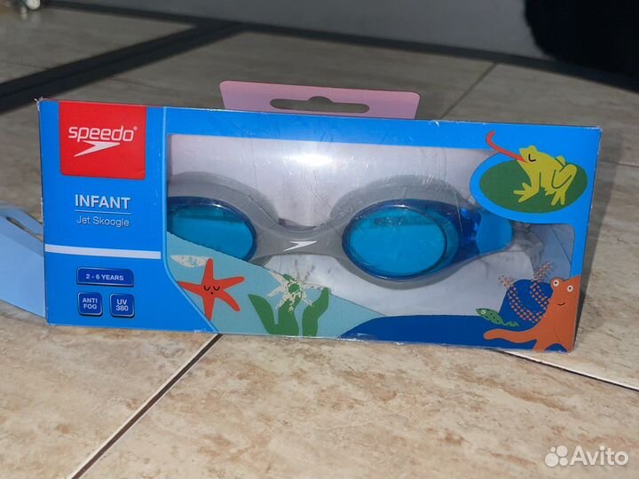 Очки для плавания