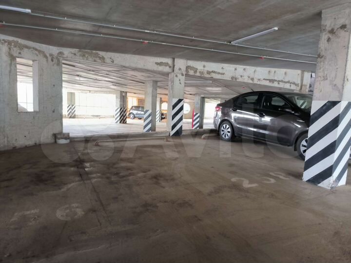 Машиноместо, 13 м²