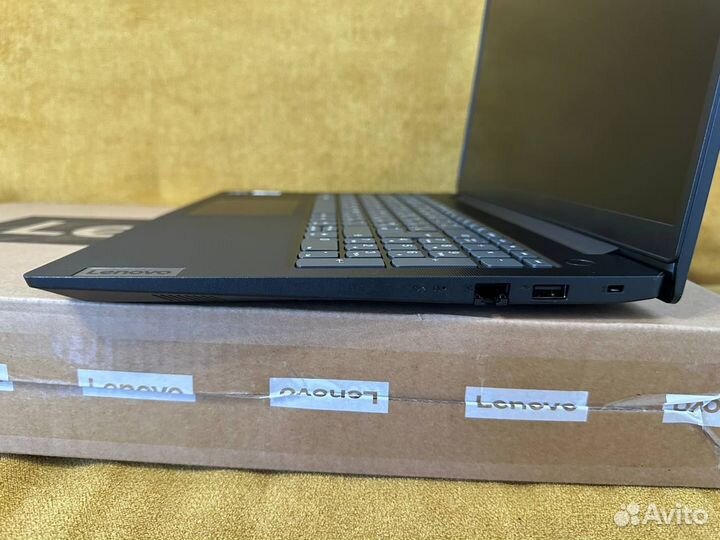 Lenovo V15 G2 ITL (15.6''/ i5-1135G7/ 8Gb/ 256Gb)