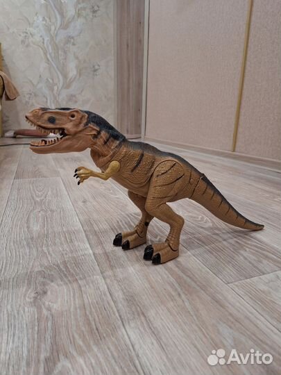 Динозавры игрушки