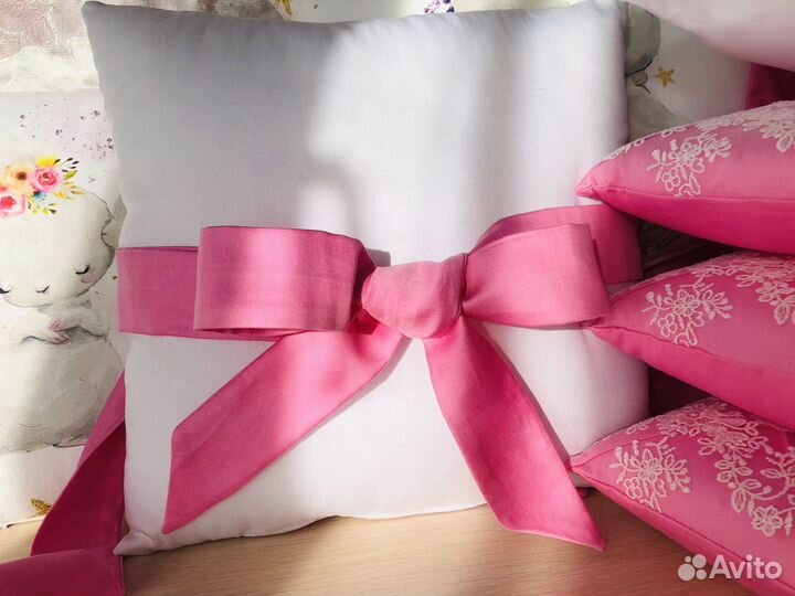 Бортики и одеяло в кроватку