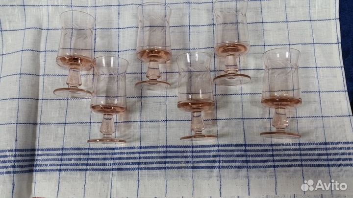 Старинные рюмки для крепких напитков