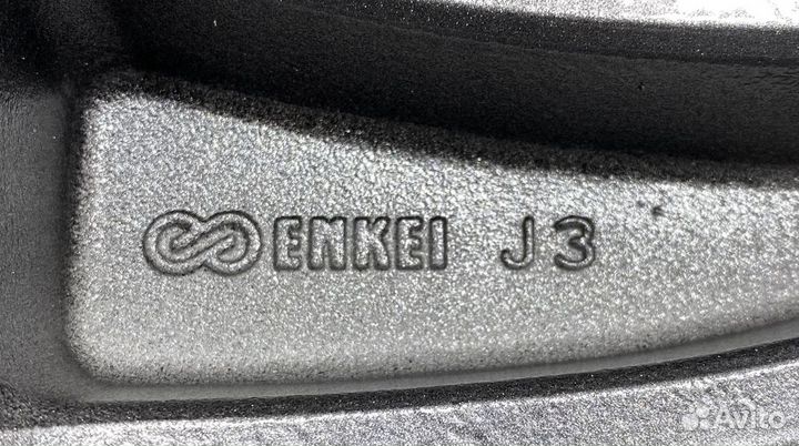 Nissan enkei оригинальные R20 5/114.3 цо 66.1 мм