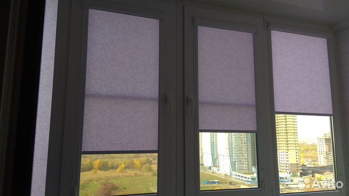 Рулонные шторы шелк сиреневый