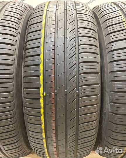 Kinforest KF550-UHP 215/60 R17 93N