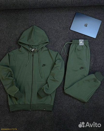 Спортивный костюм