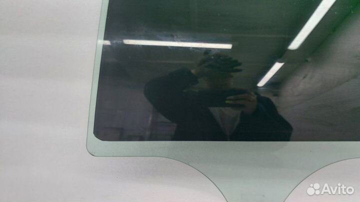 Стекло двери заднее левое Mercedes-Benz E-Class