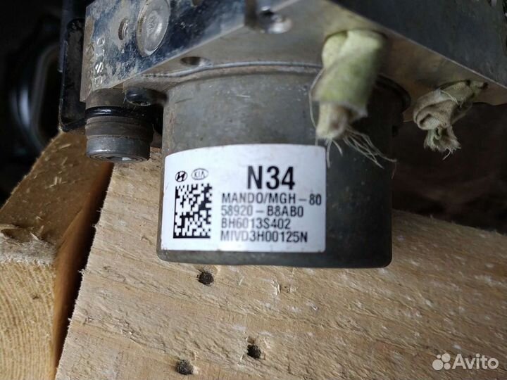 Блок ABS hyundai grand santa fe 2018 год