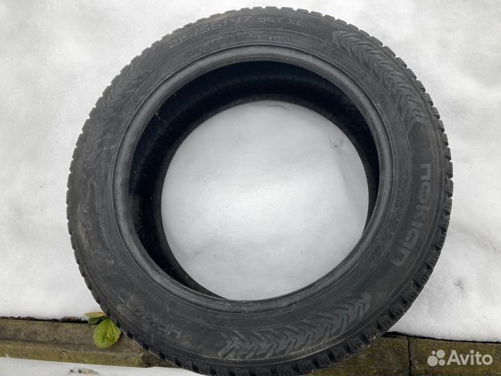 Nokian Tyres Hakkapeliitta 8 215/55 R17