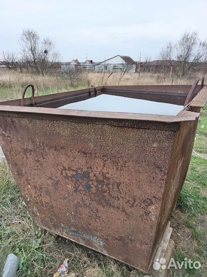 Бак для воды металлический