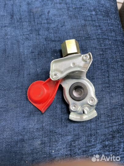 Воздушный разъем для полуприцепа