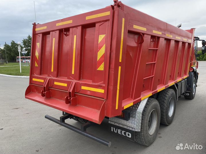 IVECO Trakker 420, 2011