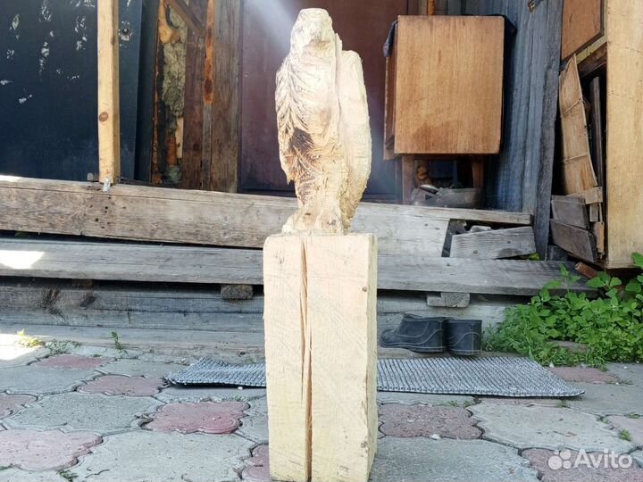 Орёл из дерева