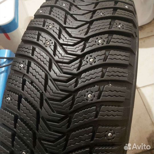 Michelin Latitude X-Ice North 3 215/60 R17