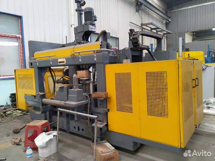 Трехкоординатный сверлильный станок