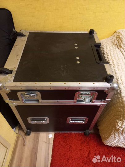 Кейс для музыкальной аппаратуры