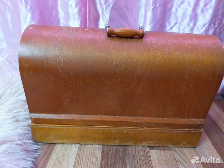 Ручная швейная машина 