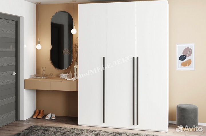 Шкаф распашной