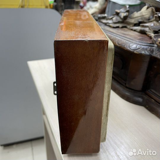 Настольные часы с барометром маяк СССР (Сзр)