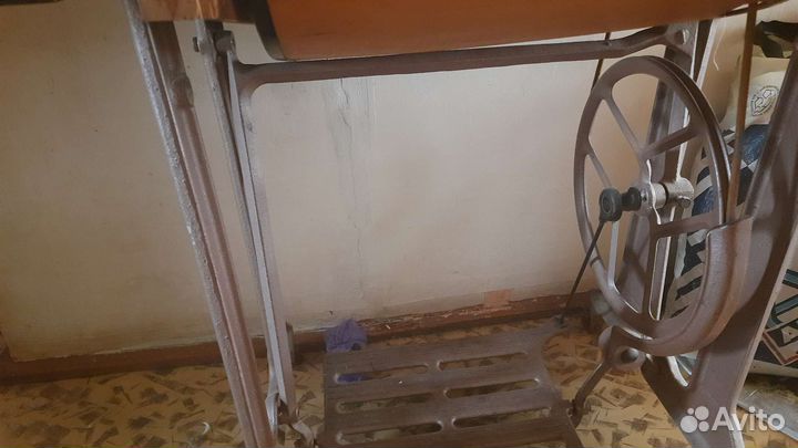 Швейная машина подольск ножная