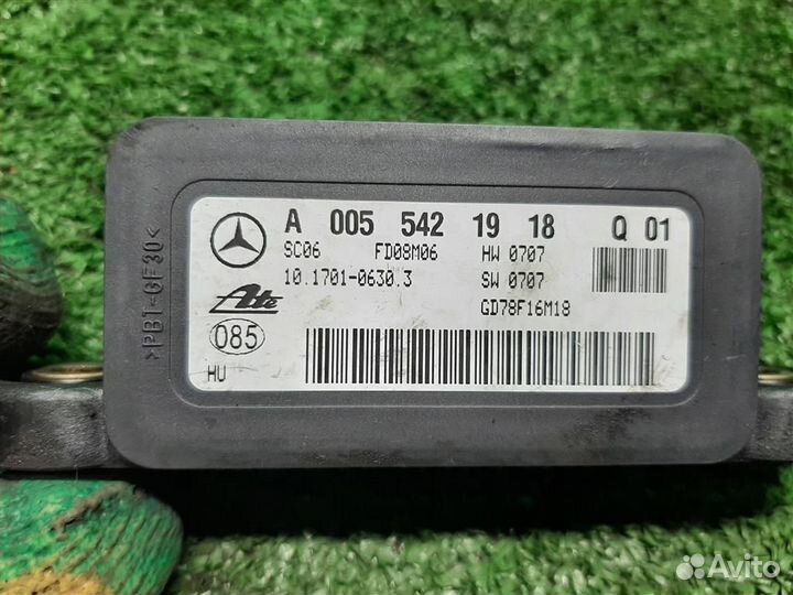 Датчик ускорения Mercedes Benz C-Class W204 2008