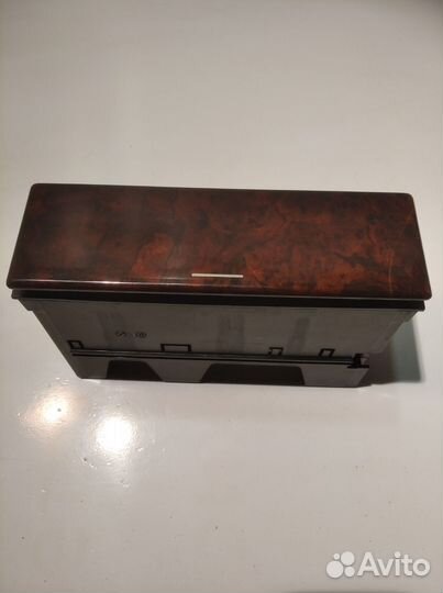 Вещевой ящик в панель приборов Mercedes w210