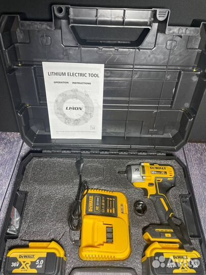 Аккумуляторный гайковерт dewalt