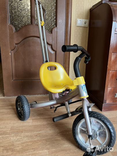 Детский трехколесный велосипед