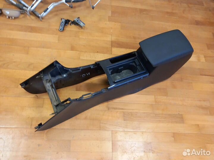 Подлокотник Mazda 6 GH 2007-2012 седан