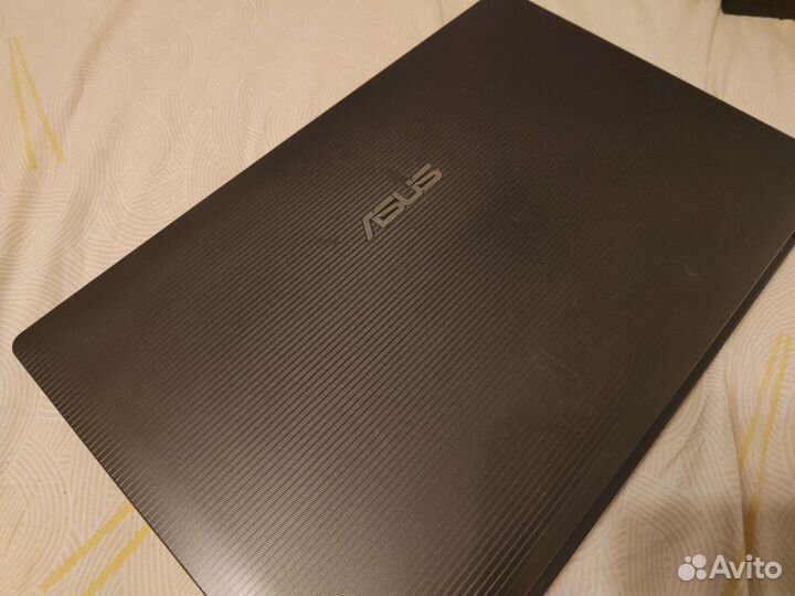Ноутбук asus