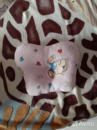 Воротник шанца, ортопедическая подушка