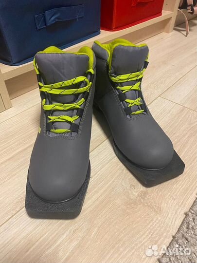 Беговые лыжи Inovik, ботинки 38 размер