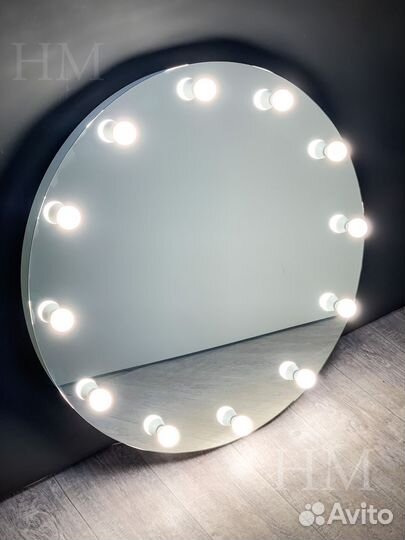 Круглое зеркало с подсветкой 90см